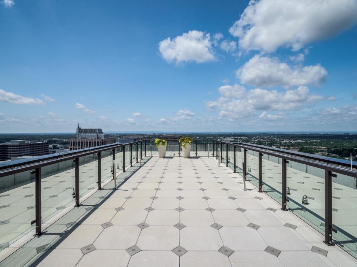 Bluebird Suites At Reston Town Center Exterior photo